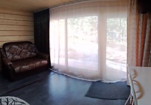 Двуспальная софа, обеденная зона